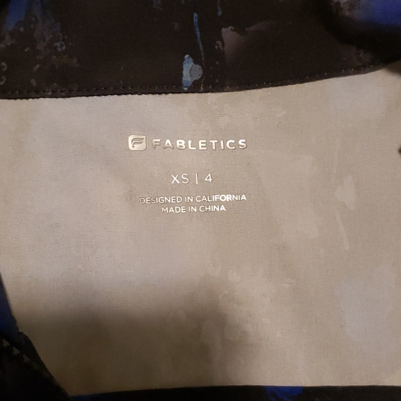 Fabletics Performance Zipup - Picture 8 of 9